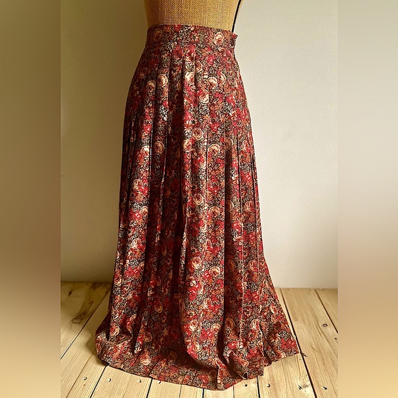 Laura Ashley Dresses & Skirts - Laura Ashley Red / Pink / Orange Made In Great Britain Cotton / Wool Skirt